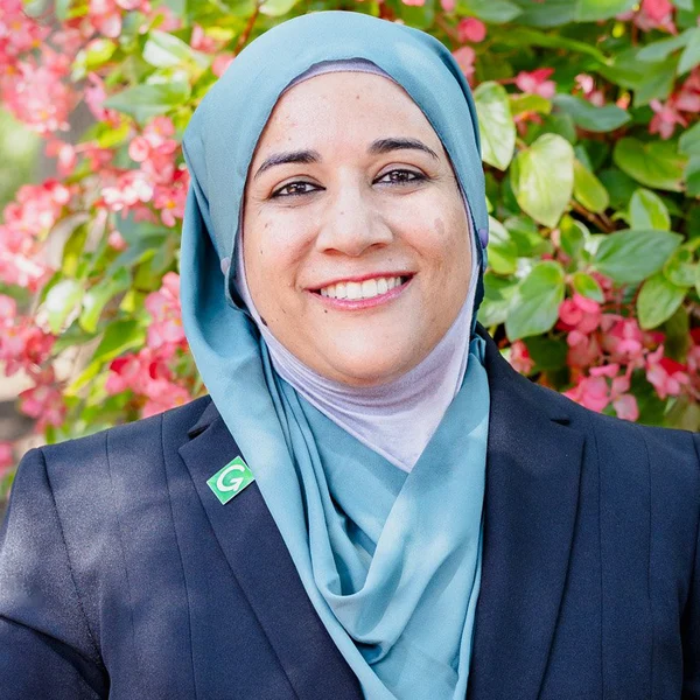 Shehla Faizi headshot